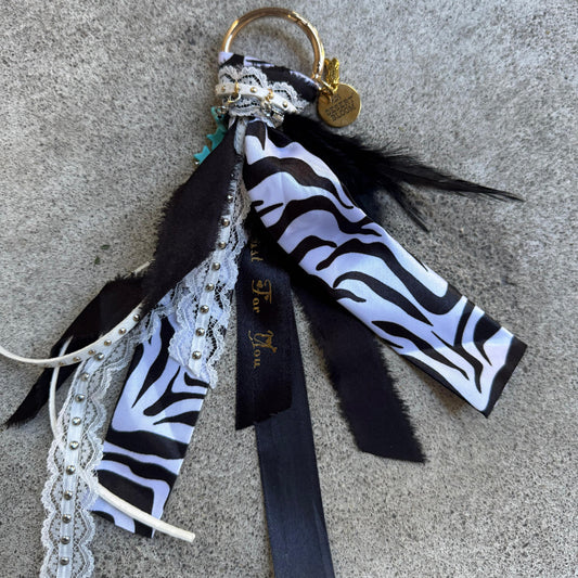 DB Signature Boot Charm - Wild Thistle