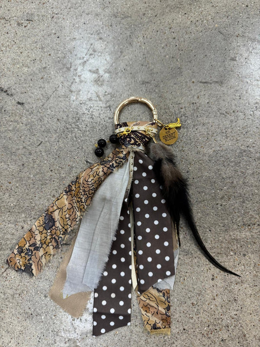 DB Signature Boot Charm- Canyon Latte