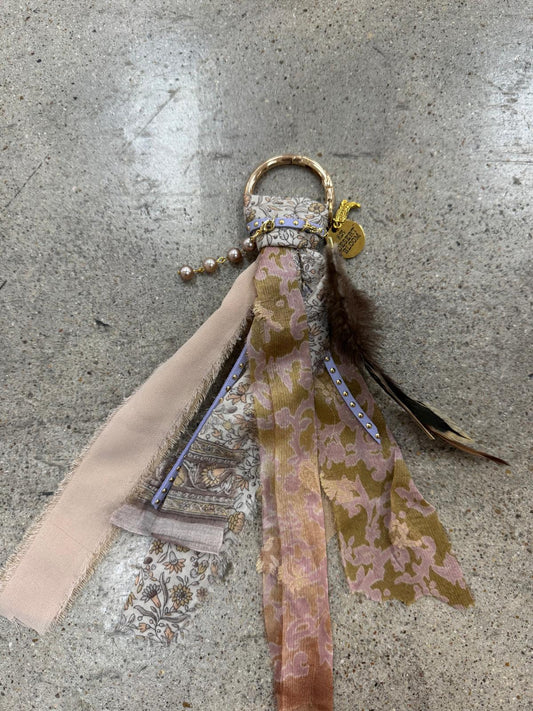 DB Signature Boot Charm- Golden Glow