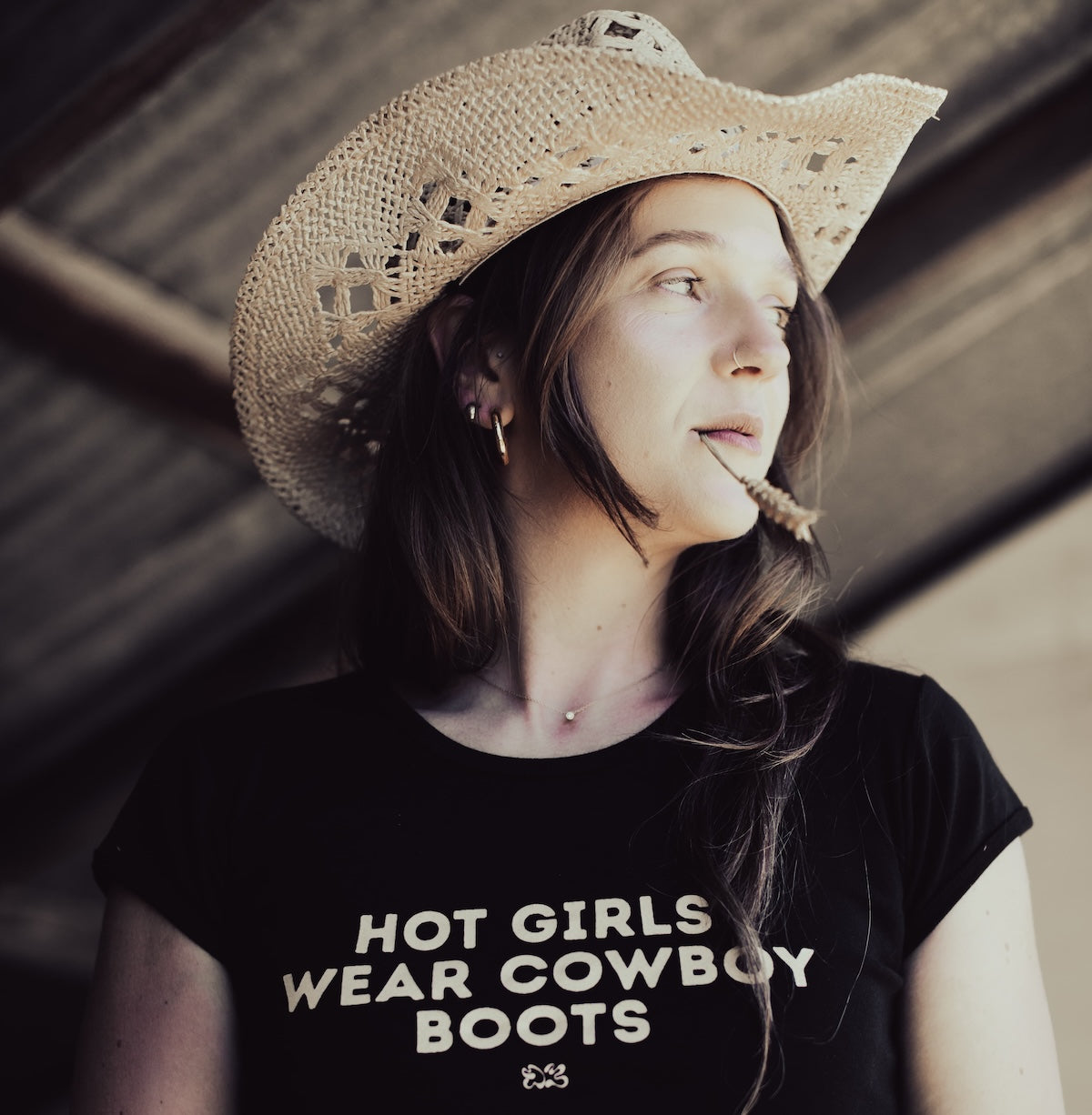 HOT GIRL CROP TEE BLACK