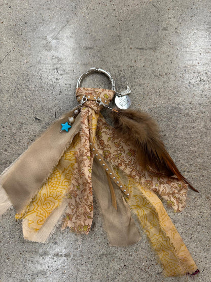 DB Signature Boot Charm- Saddle Cream